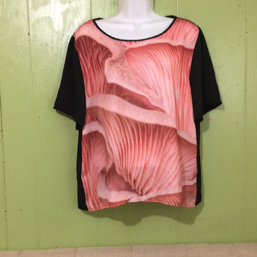 Light breathable tee